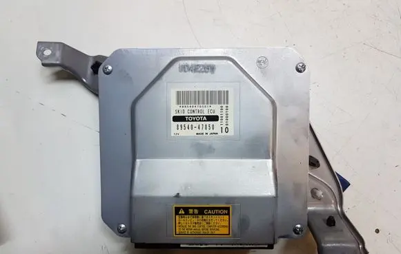 Toyota Prius (XW20) ABS control unit/module 8954047050