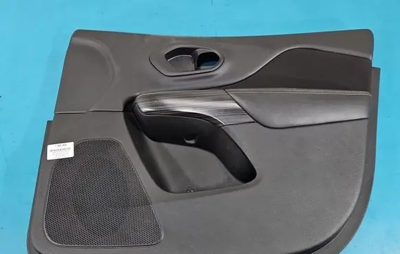Jeep Cherokee Front door card panel trim 68141925AC IMPRK1560469