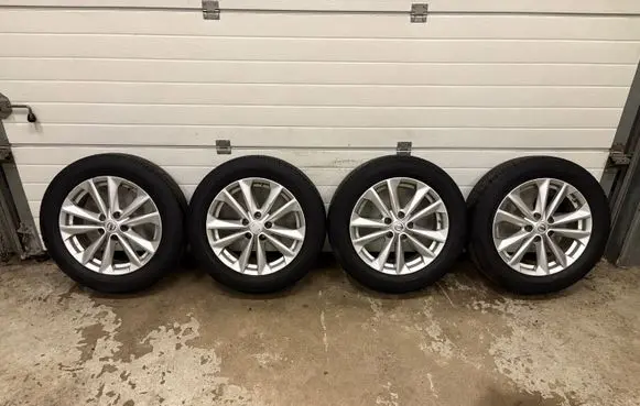 Nissan Qashqai R17 alloy rim 403004EA1B