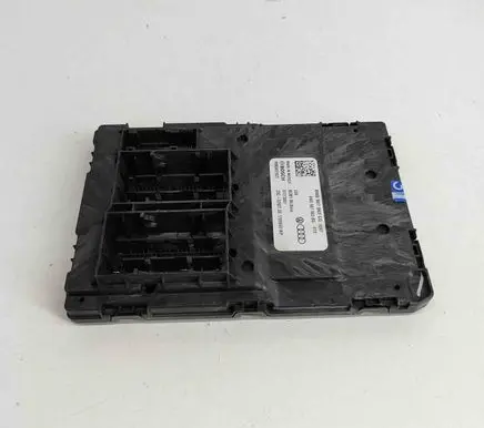Audi Q5 SQ5 Central body control module 8W0907063BG F005V01927