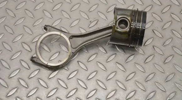 Jaguar XJ X350 Piston 230805 007