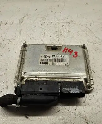 Volkswagen Golf IV Engine control unit/module 038906019AT 28SA5595 0281010974