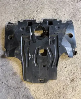 Subaru Outback (BS) Engine splash shield/under tray 56410AL080