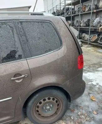 Volkswagen Touran II Rear quarter panel 