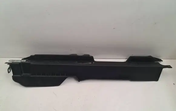 Mercedes-Benz ML W164 Other trunk/boot trim element A1646800131