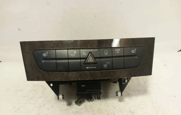 Mercedes-Benz E W211 Hazard light switch A2116800552