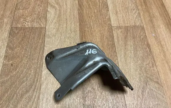 BMW 5 E60 E61 Other under body part 7152819 24640010