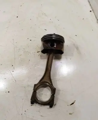 Piston with connecting rod