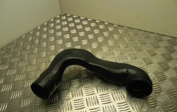 Opel Mokka X Air intake hose/pipe 55577107 VD10507