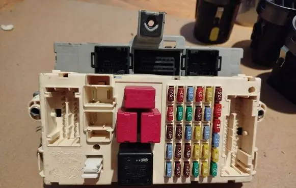 Fuse box set