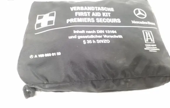 Mercedes-Benz C W204 First aid kit A1698600150