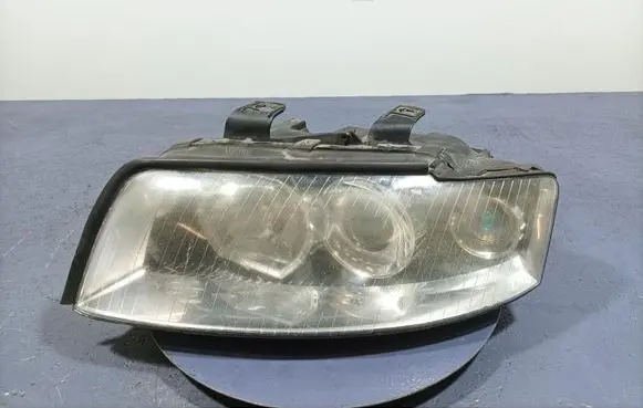 Audi A4 S4 B6 8E 8H Headlight/headlamp 