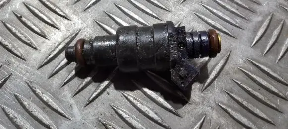Fuel injector