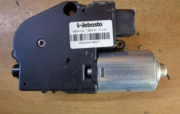 Honda Jazz Sunroof motor/actuator WR09B75AA 1725183A