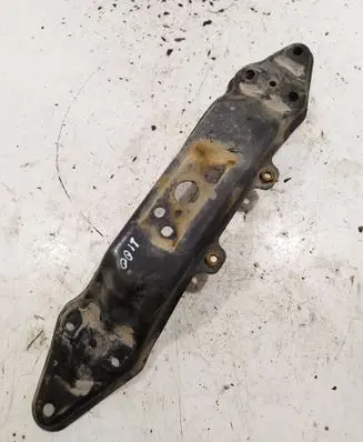 Subaru Legacy Gearbox mounting bracket
