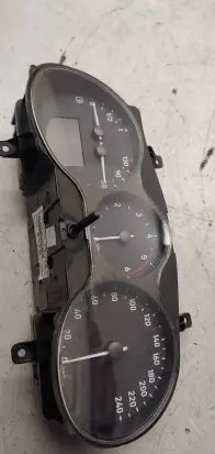 Seat Altea XL Speedometer (instrument cluster) 5p0920823b