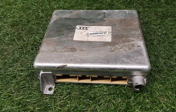 Audi A4 S4 B5 8D Engine control unit/module ECU 4A0907473T