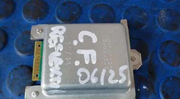Opel Corsa F LED ballast control module L90050969 L051A1708