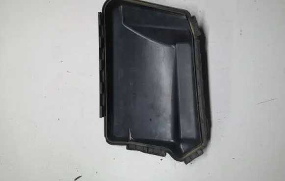 Mercedes-Benz CLS C219 Fuse box cover A2115400682