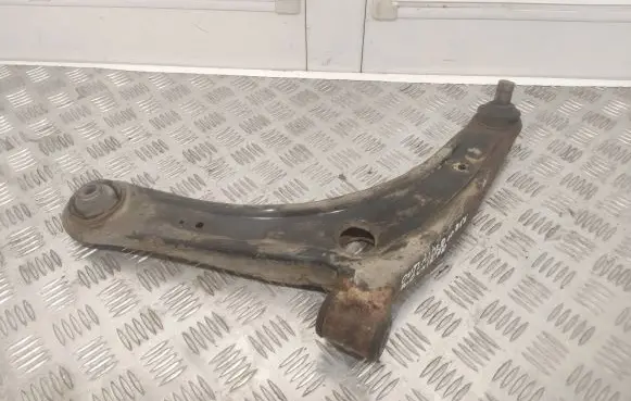 Mitsubishi Outlander Front lower control arm/wishbone