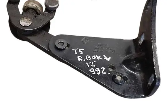 Volkswagen Transporter - Caravelle T5 Sliding door lower roller guide/hinge 7H0843398