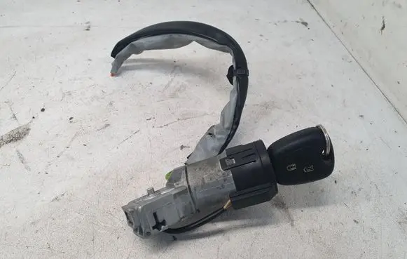 Citroen C5 Ignition lock 9648445180