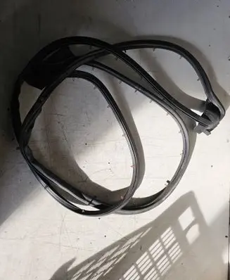 Chevrolet Corvette C7 Rubber seal front coupe door 246649263
