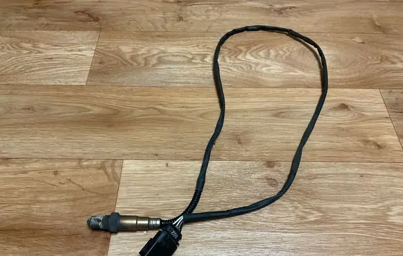 Volkswagen PASSAT B5 Lambda probe sensor 1J0973824 ZSB196671