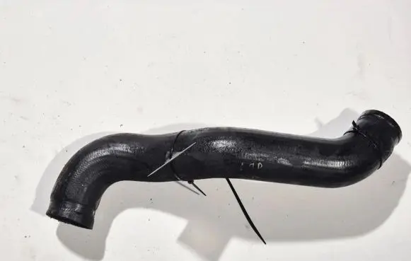 Nissan Primera Engine coolant pipe/hose