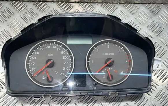 Volvo V50 Speedometer (instrument cluster) 30786344 0304478 69594880T