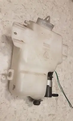 Mitsubishi Pajero Windshield washer fluid reservoir/tank 060351507