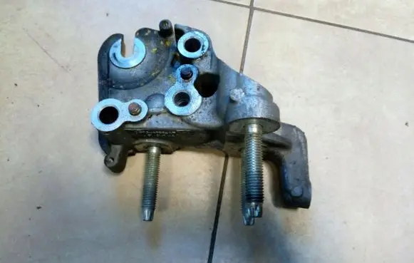 Ford Kuga II Engine mounting bracket DS7Q6030AF