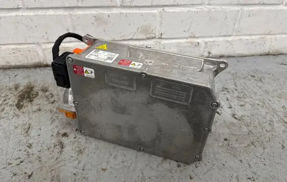 Cupra Leon Voltage converter inverter 5QE915685C