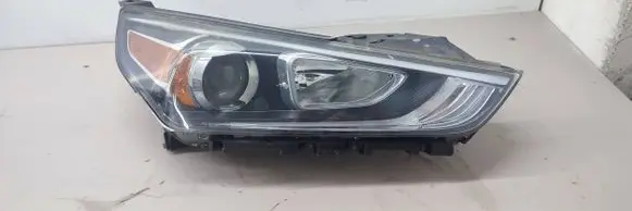 Hyundai Ioniq Headlight/headlamp 92102G2