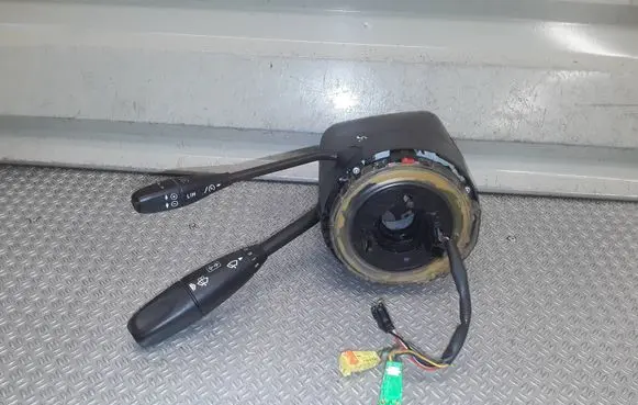 Mercedes-Benz E W211 Wiper turn signal indicator stalk/switch A1714640518