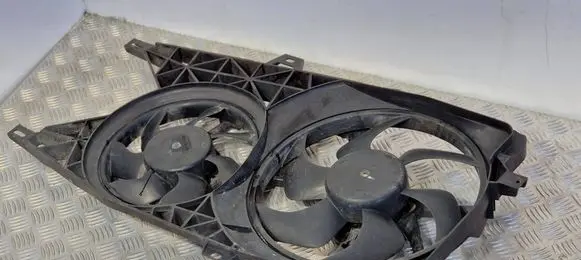 Renault Trafic II (X83) Radiator cooling fan shroud 1831484016