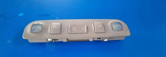 Audi A4 S4 B5 8D Rear seat light 8D0947111aa
