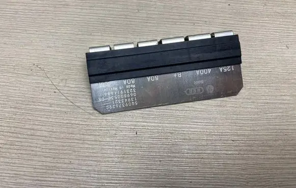 Volkswagen PASSAT B8 Fuse 5Q0937629C