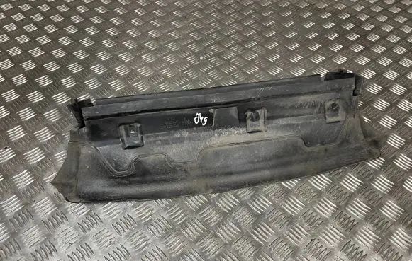 Ford Focus Intercooler air guide/duct channel BM51-8312-A BM518312A