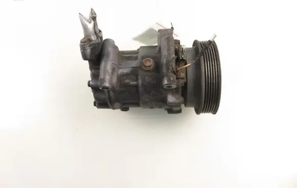 Renault Kangoo I Air conditioning (A/C) compressor (pump) 8200315744