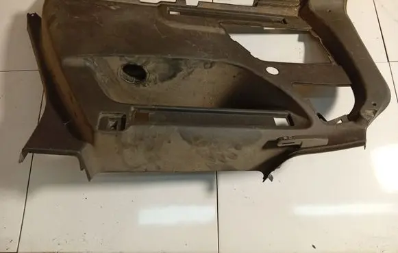 Opel Zafira B Front door card panel trim 322225228