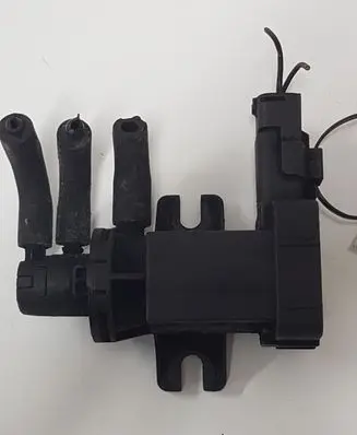 Citroen C4 I Turbo solenoid valve 9652570180