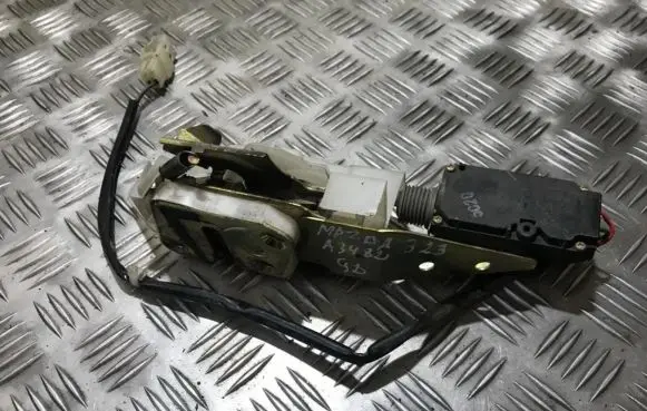 Mazda 323 Rear door lock