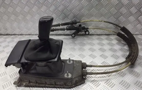Skoda Fabia Mk1 (6Y) Gear selector/shifter in gearbox 6Q0711061E
