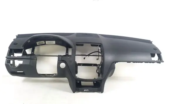 Mercedes-Benz C W204 Dashboard A2046803787