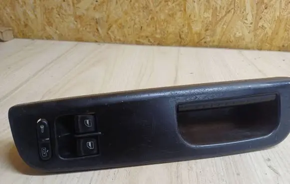 Volkswagen PASSAT B5.5 Electric window control switch 1J3959857B F005S00071 292130929