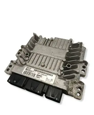 Ford Focus Engine control unit/module 7M5112A650APC 5WS40607CT J38AC