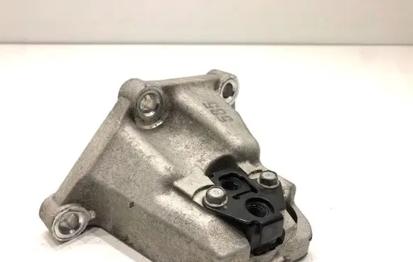 KIA Ceed Engine mounting bracket 
