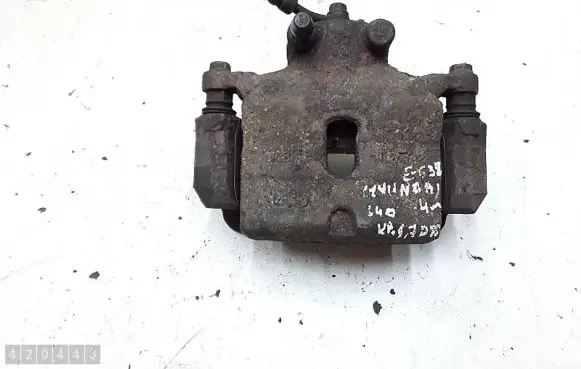 Hyundai i40 Front brake caliper