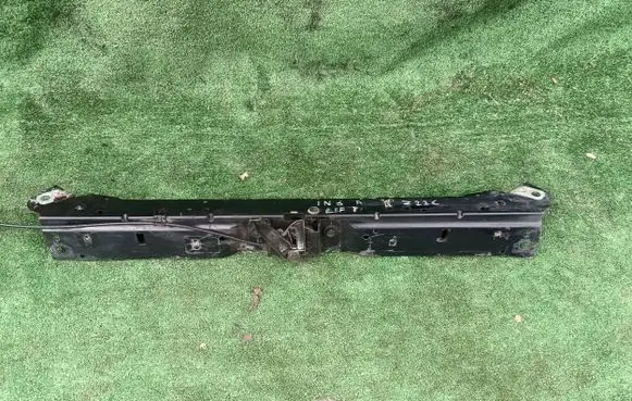 Opel Insignia A Front bumper support beam 